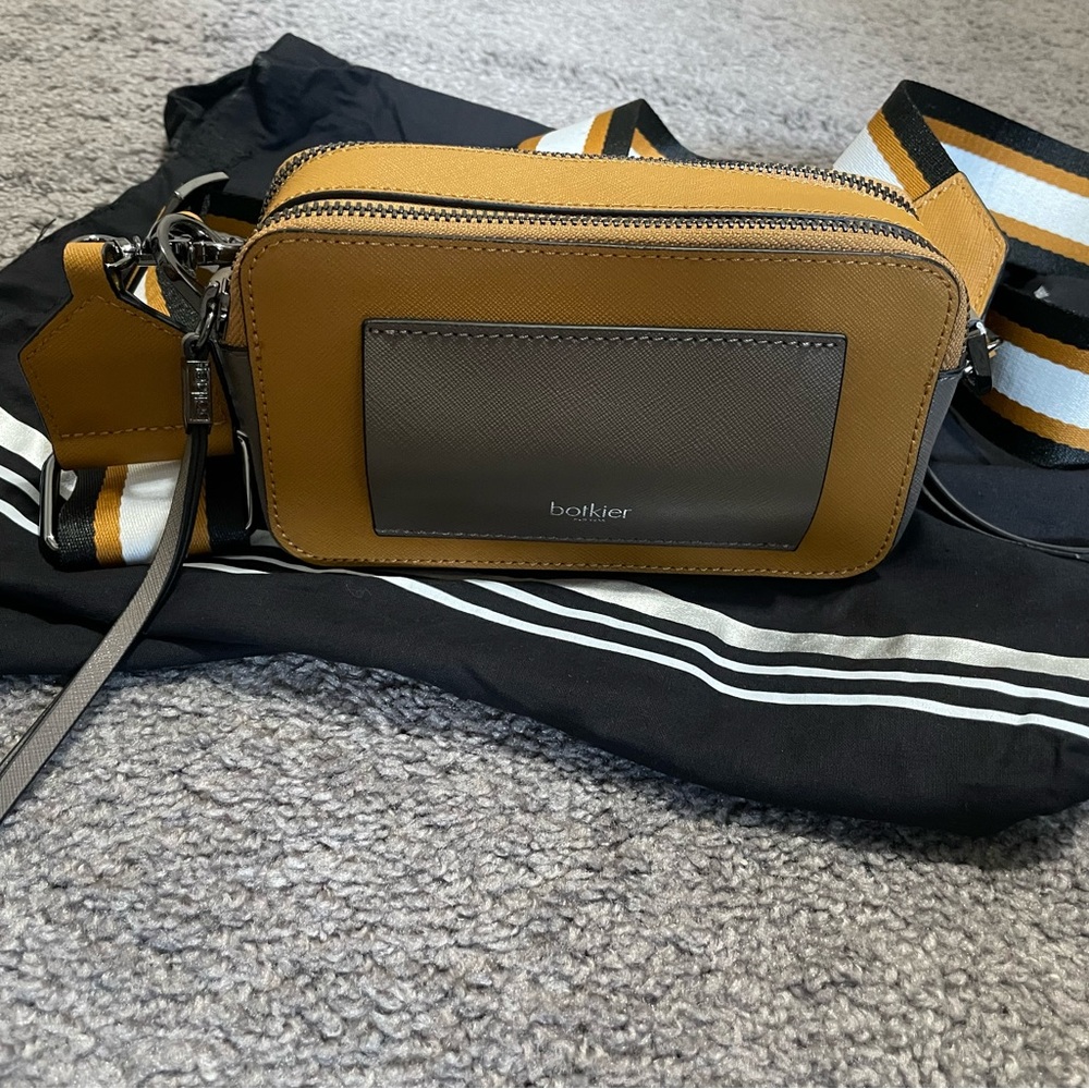 Botkier Truffle Colorblock Cobble Hill Fanny Pack - image 7